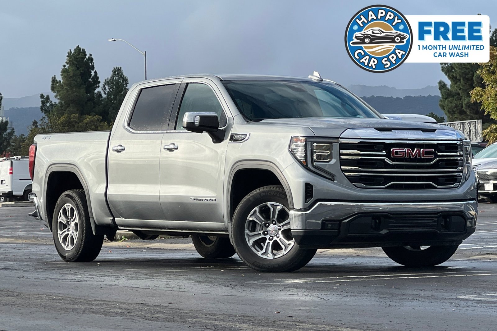 Used 2024 GMC Sierra 1500 SLT image 1