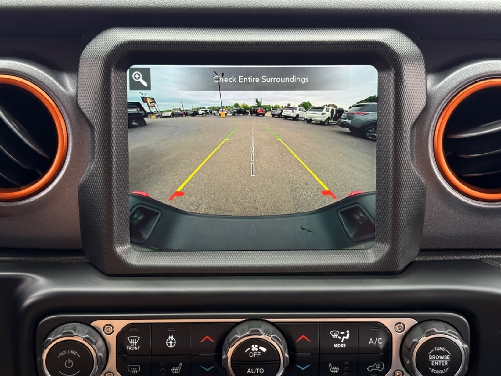 Used 2021 Jeep Gladiator Mojave w/ Uconnect 4C Nav & Sound Group AWD/4WD image 13