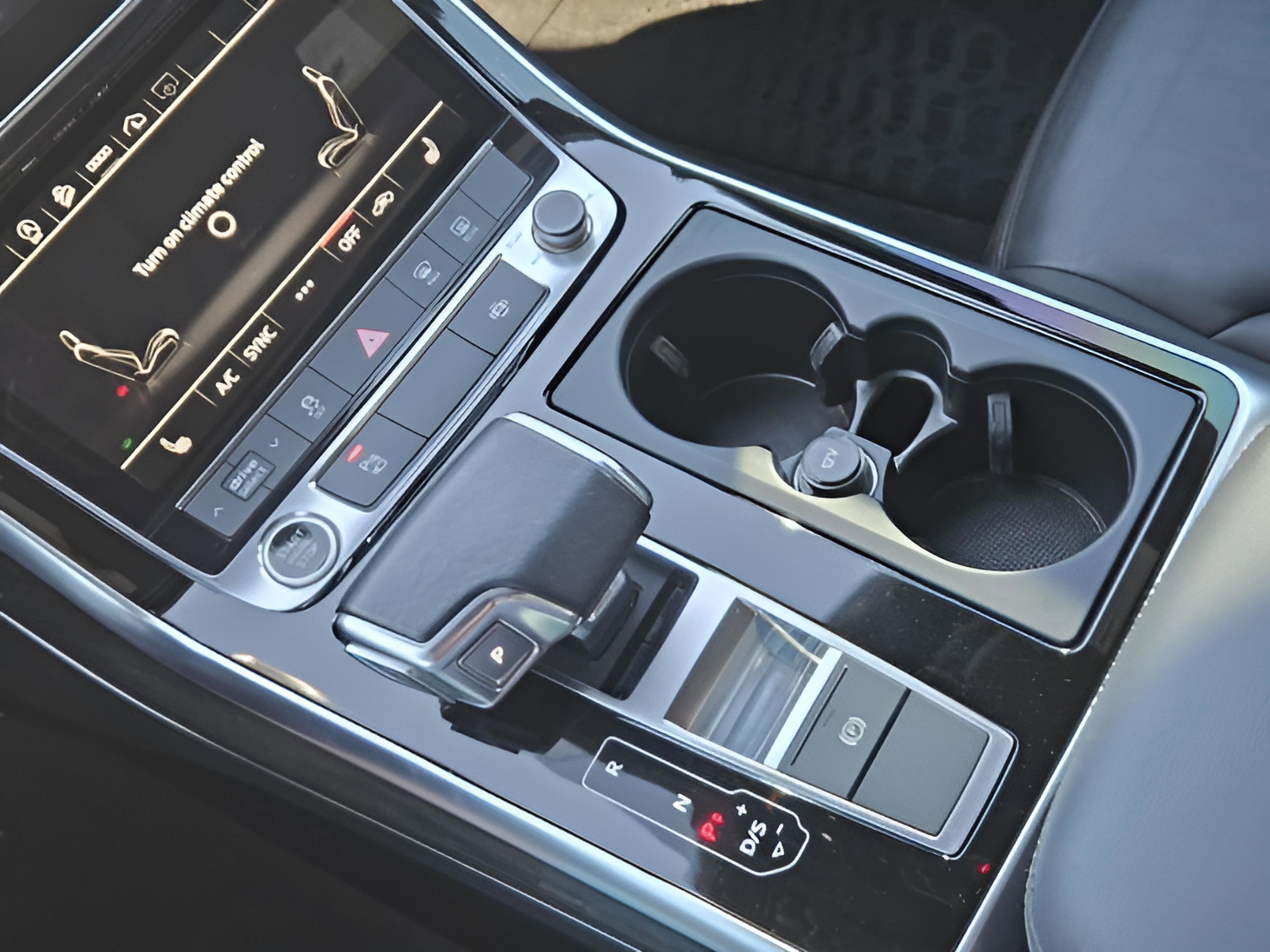 Used 2022 Audi Q7 2.0T Premium w/ Convenience Package image 18