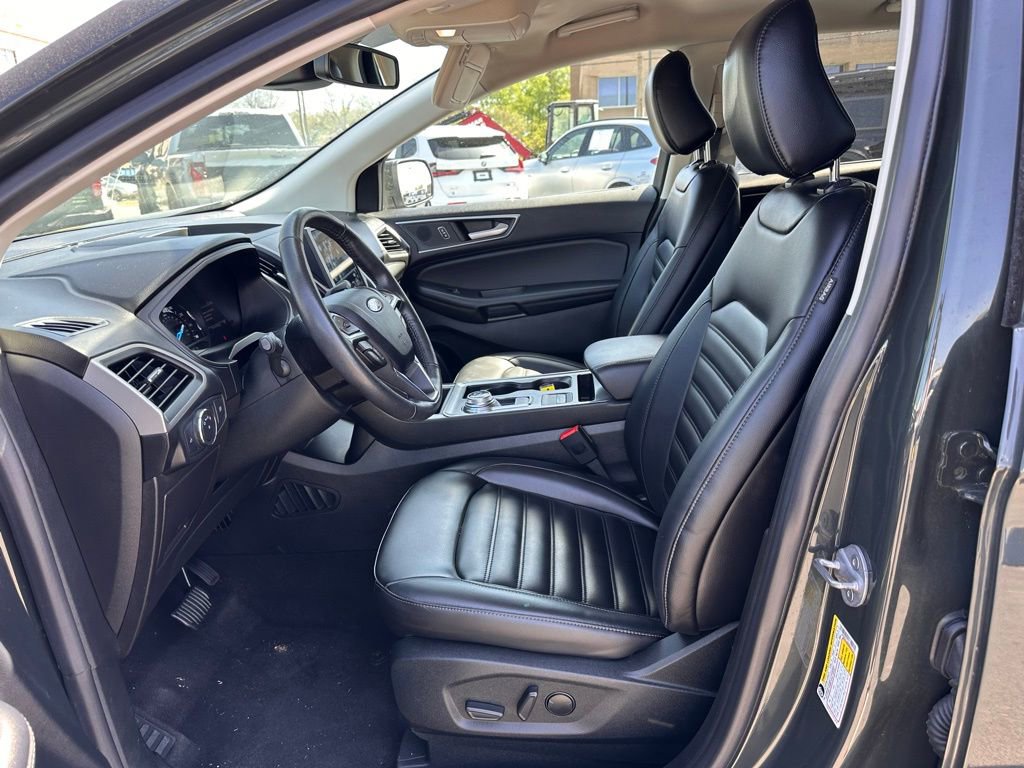 Used 2022 Ford Edge SEL image 11