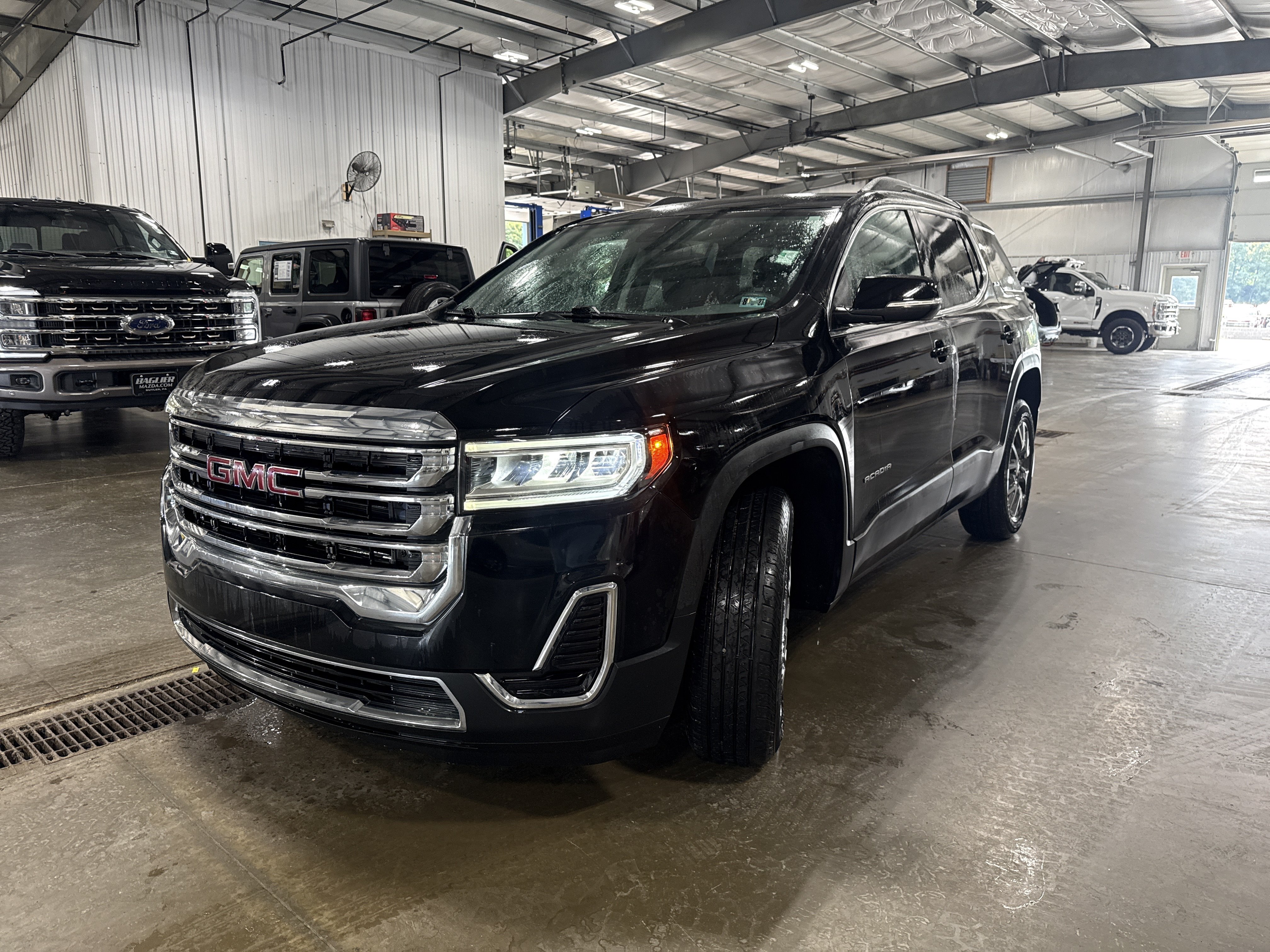 Used 2023 GMC Acadia SLE w/ Driver Convenience Package AWD/4WD image 6