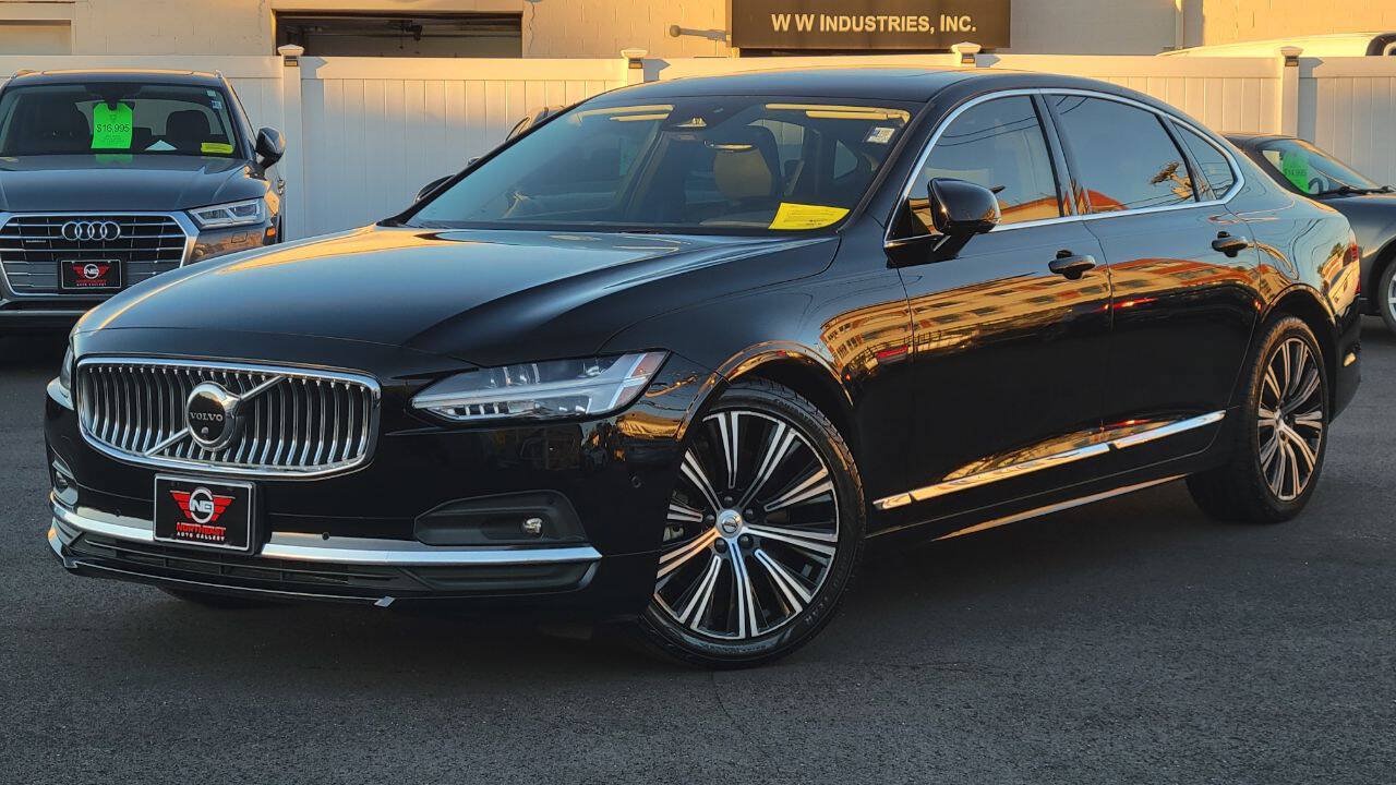 Used 2023 Volvo S90 B6 Plus AWD/4WD image 2