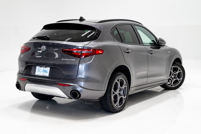Used 2022 Alfa Romeo Stelvio Ti AWD/4WD image 30