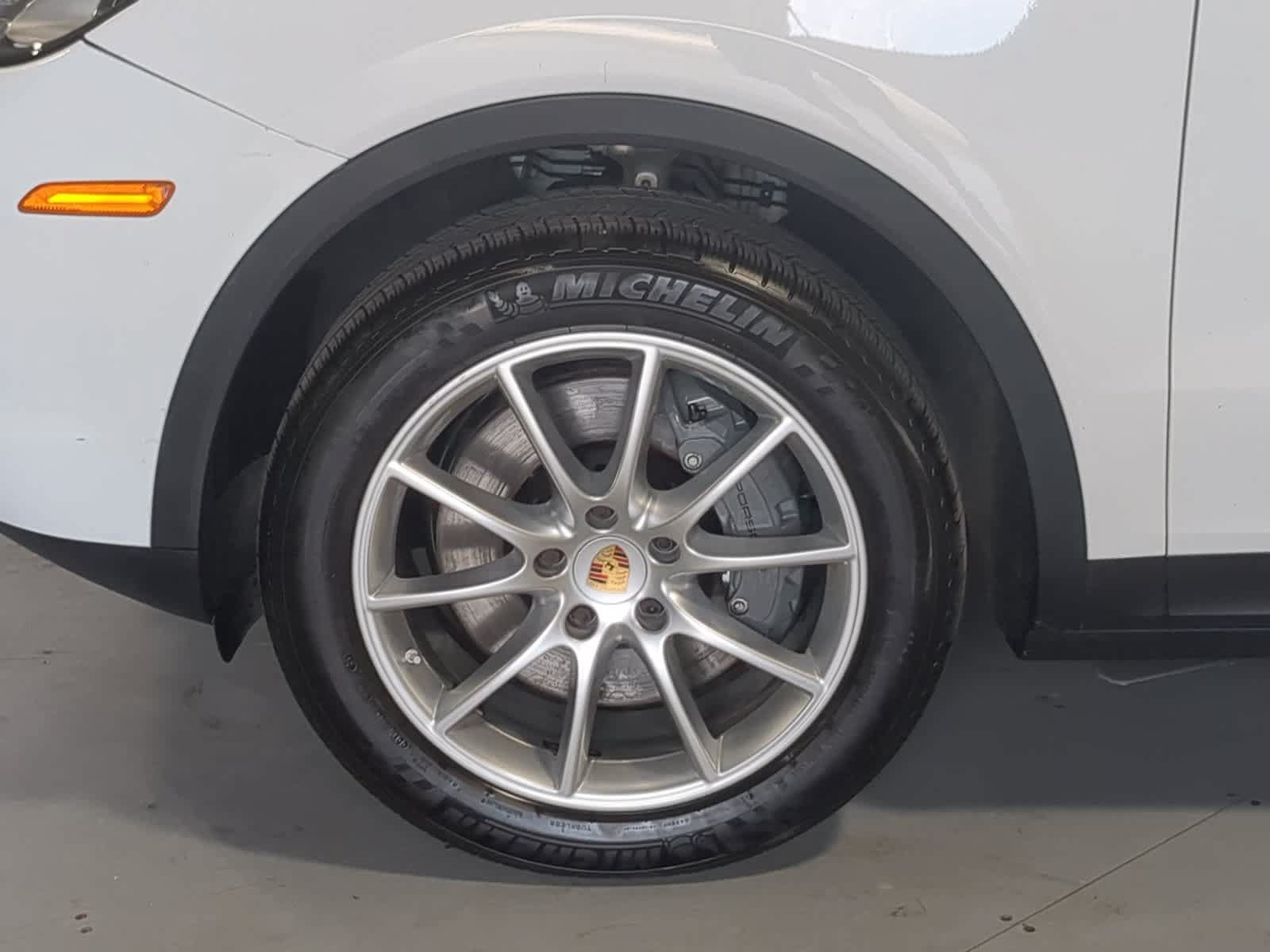 Used 2019 Porsche Cayenne S AWD/4WD image 14