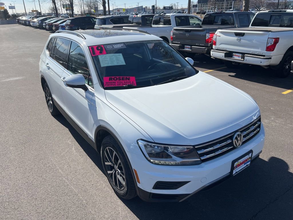 Used 2019 Volkswagen Tiguan SE image 39