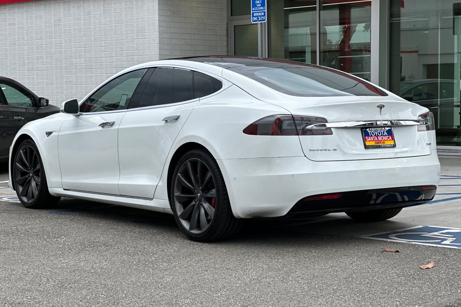Used 2016 Tesla Model S 75D AWD/4WD image 6