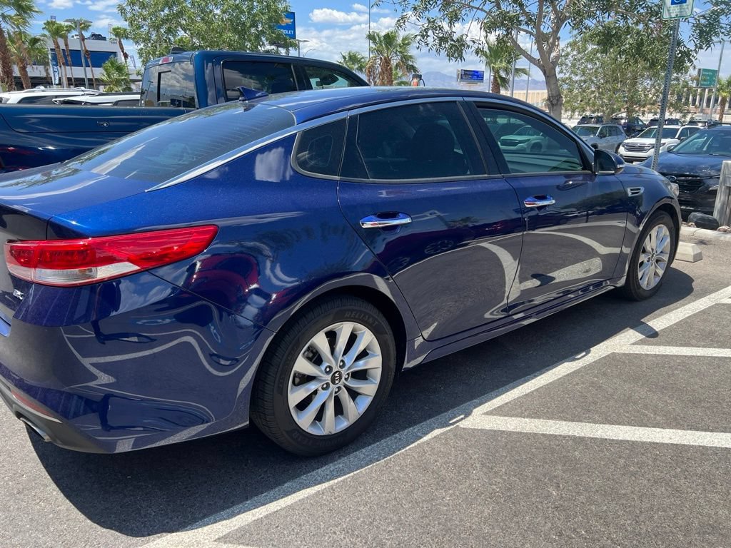 Used 2017 Kia Optima EX FWD image 30