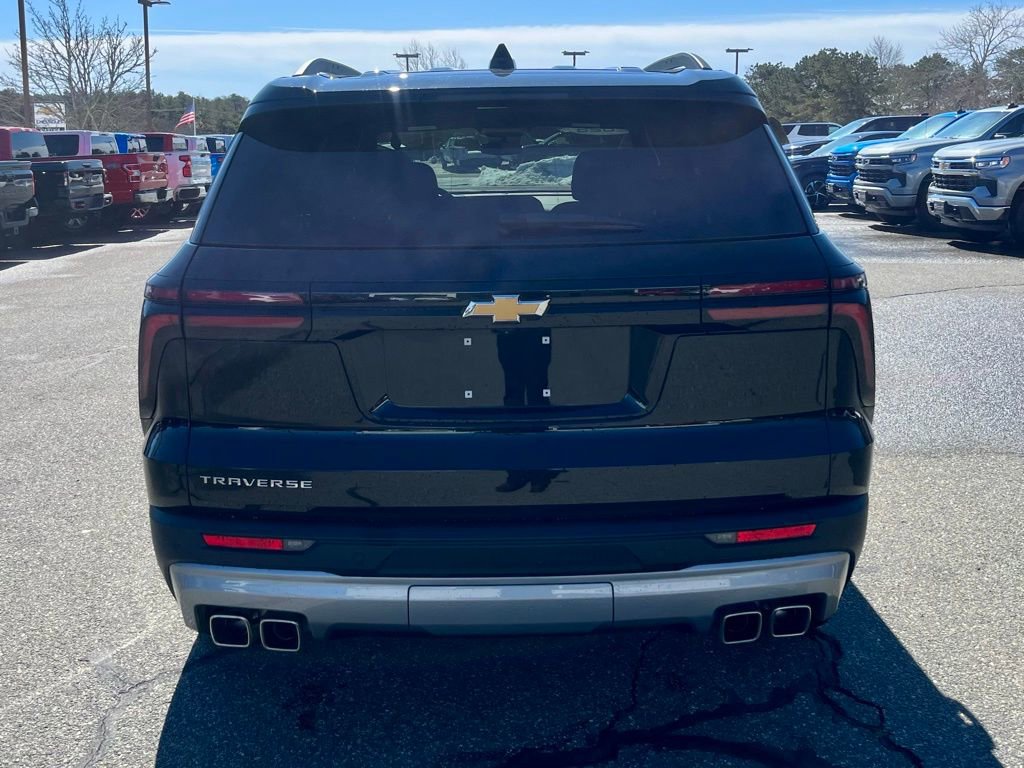 New 2025 Chevrolet Traverse LT w/ Driver Confidence Package image 4