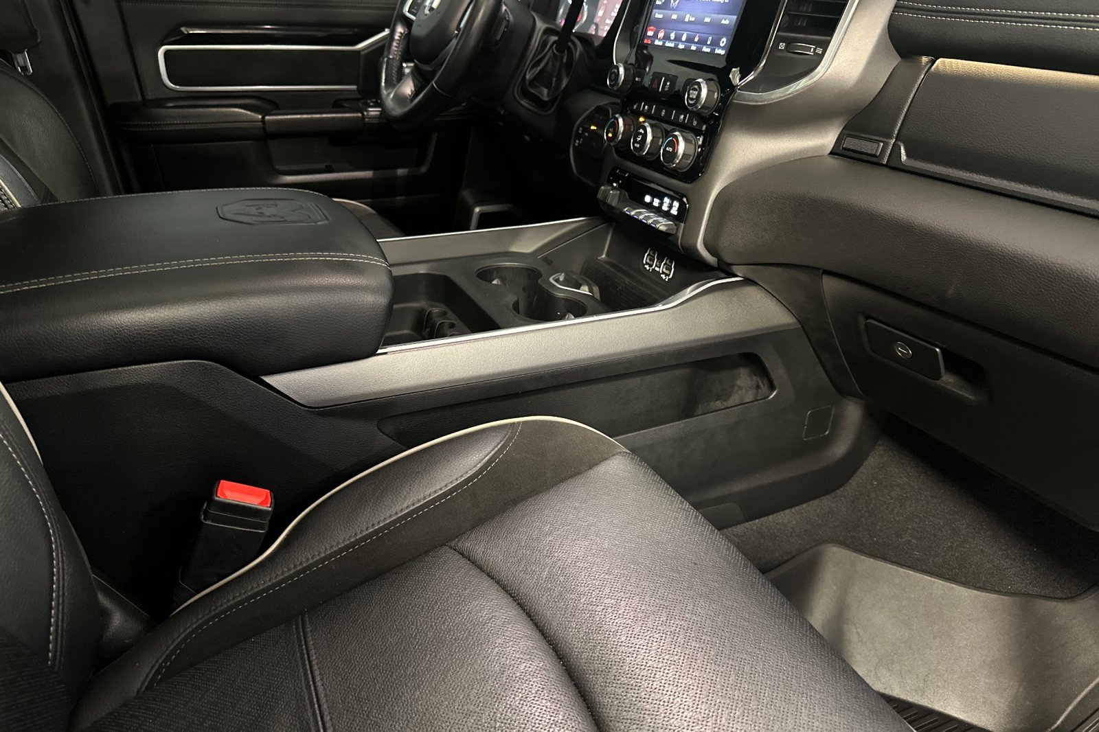 Used 2020 RAM 3500 Laramie image 16