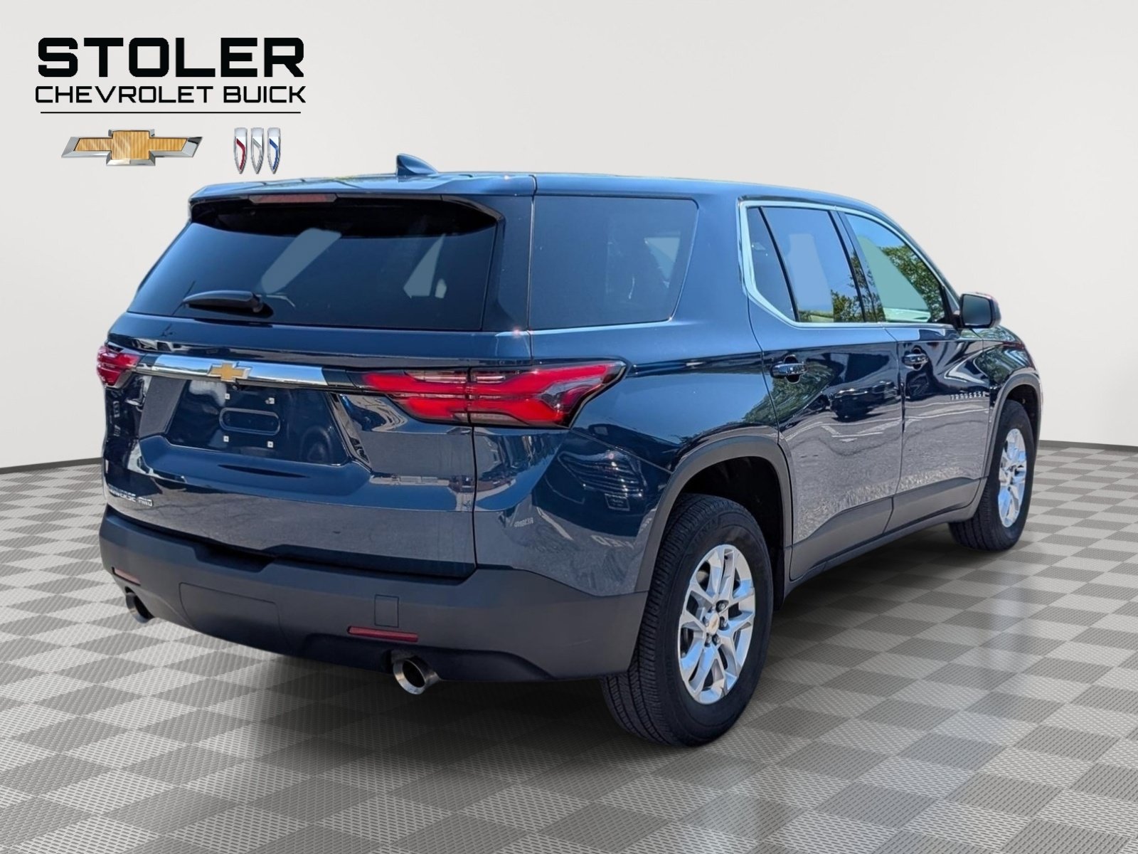 Used 2023 Chevrolet Traverse LS AWD/4WD image 5