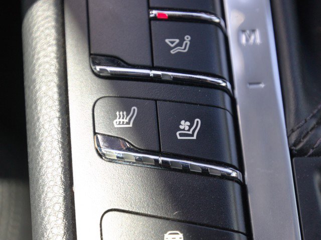 Used 2020 Porsche Macan S AWD/4WD image 28