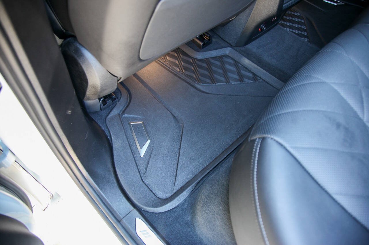 Used 2024 BMW X5 sDrive40i w/ M Sport Package RWD image 55