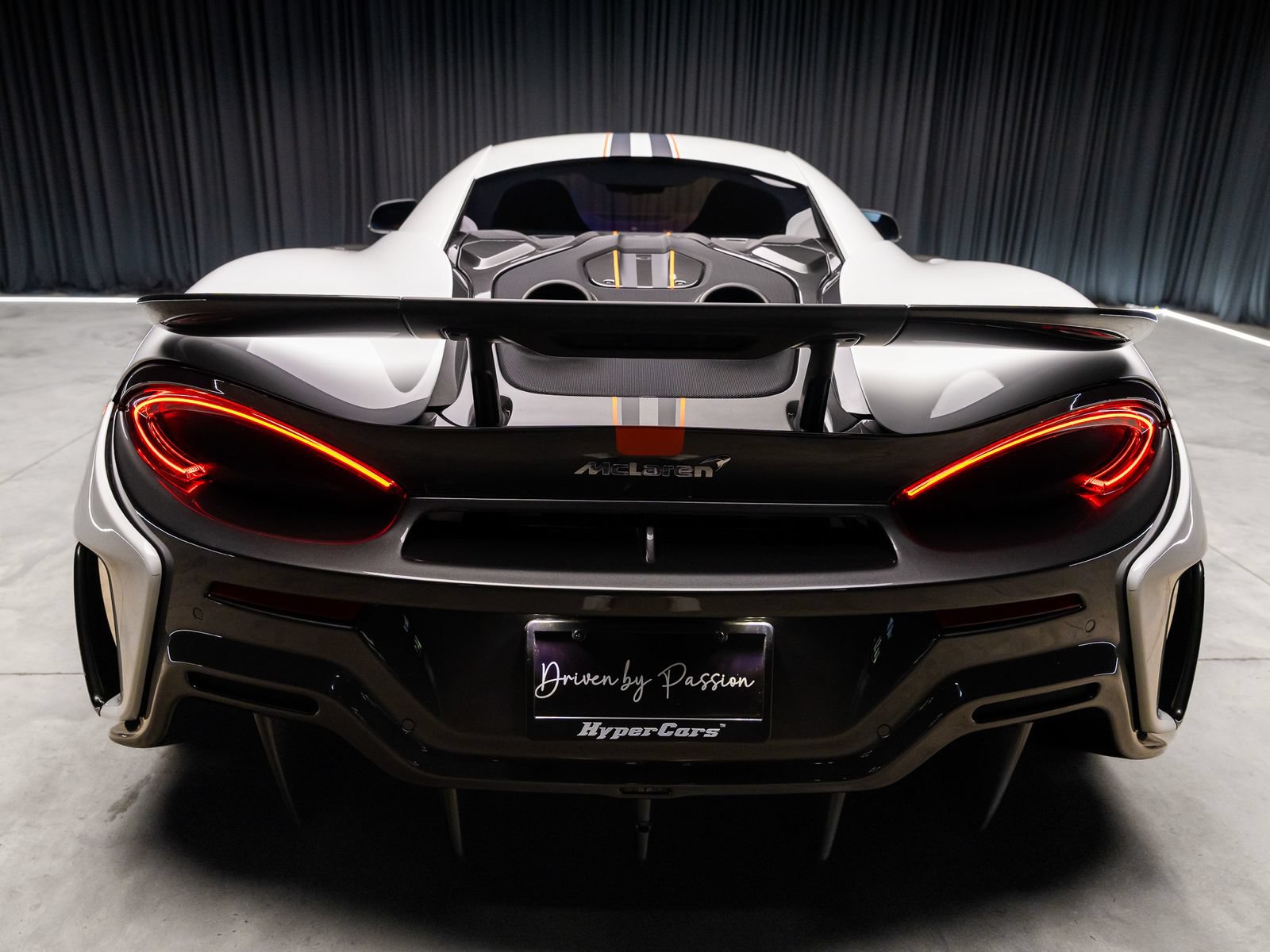 Used 2019 McLaren 600LT RWD image 15