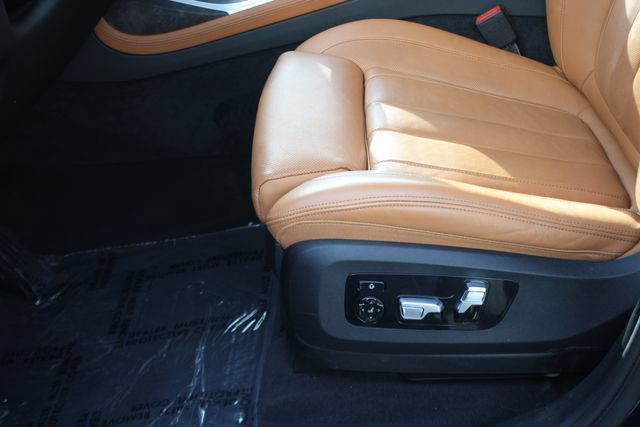 Used 2022 BMW X7 xDrive40i w/ Premium Package AWD/4WD image 22