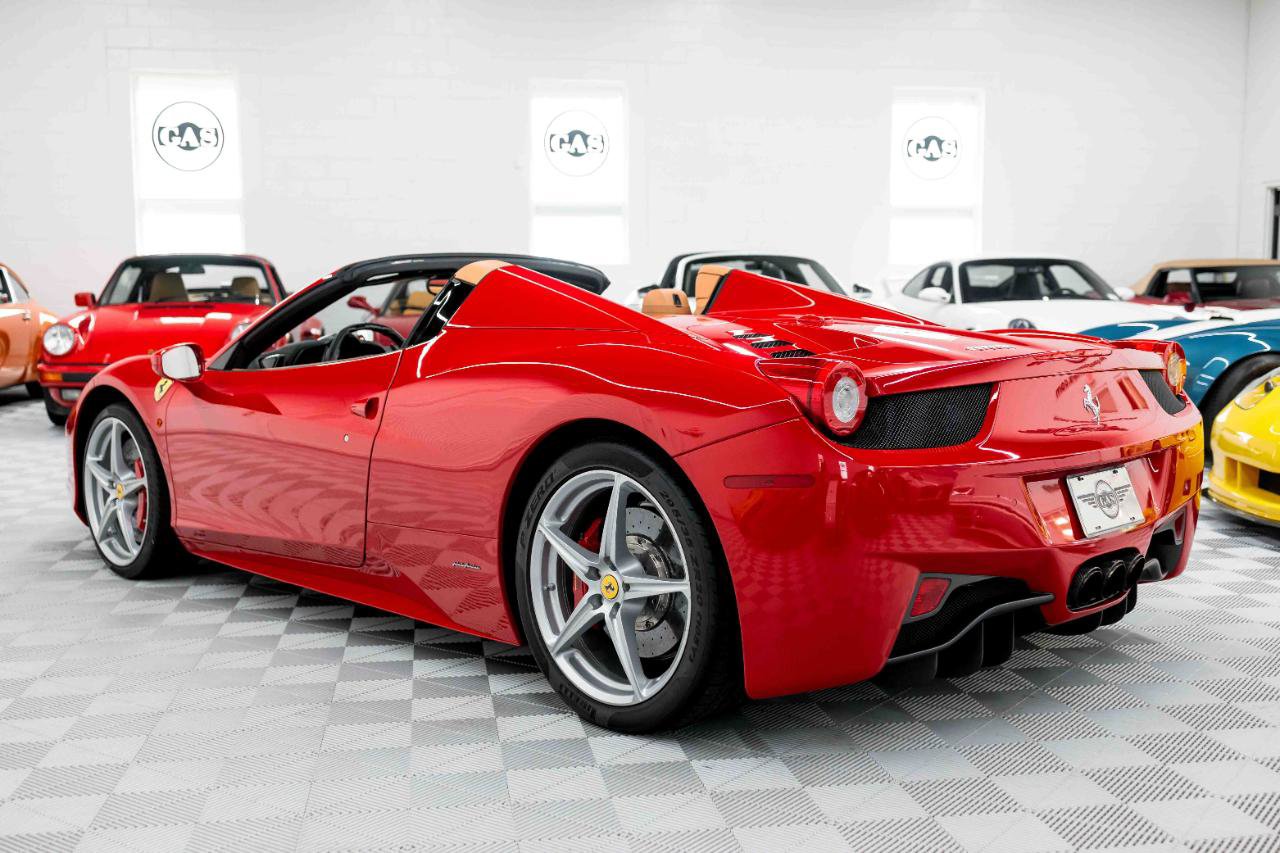 Used 2013 Ferrari 458 Spider RWD image 10