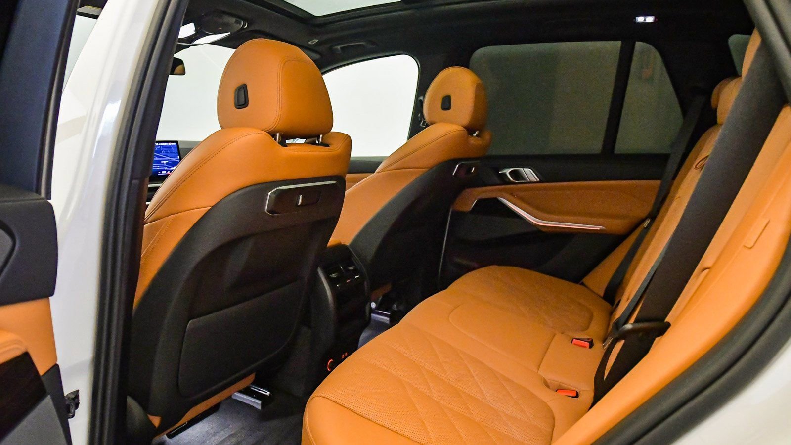 Certified 2024 BMW X5 xDrive40i w/ M Sport Package image 22