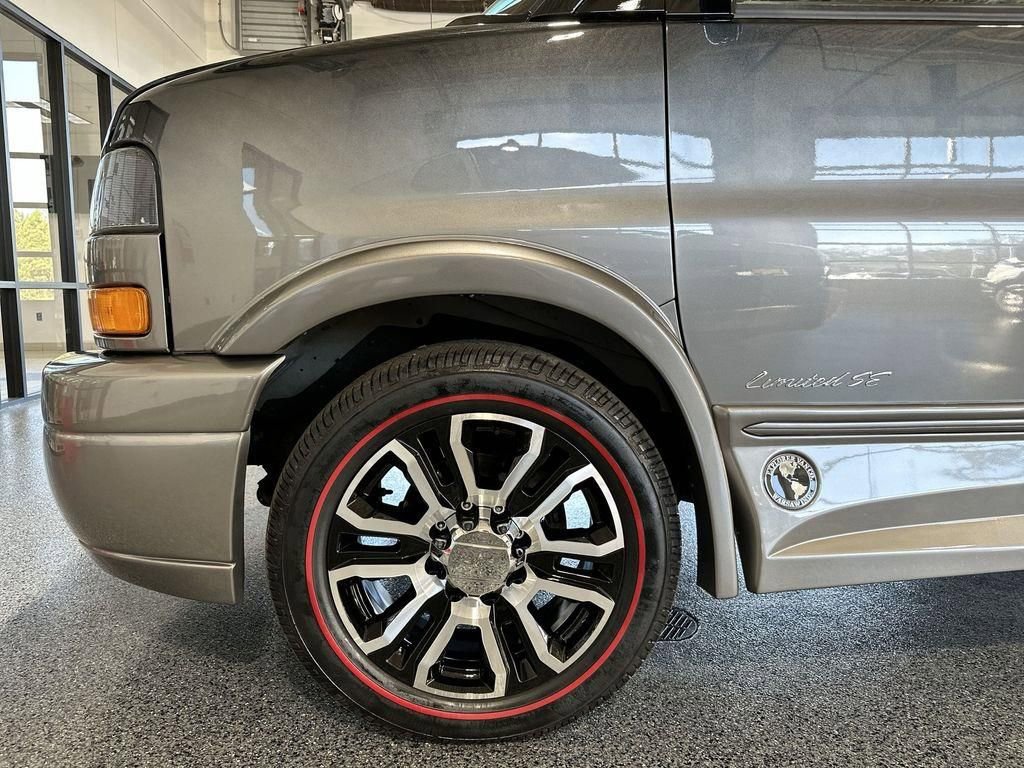 Used 2024 GMC Savana 2500 w/ Driver Convenience Package image 33