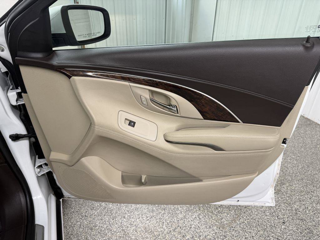 Used 2016 Buick LaCrosse Leather FWD image 36