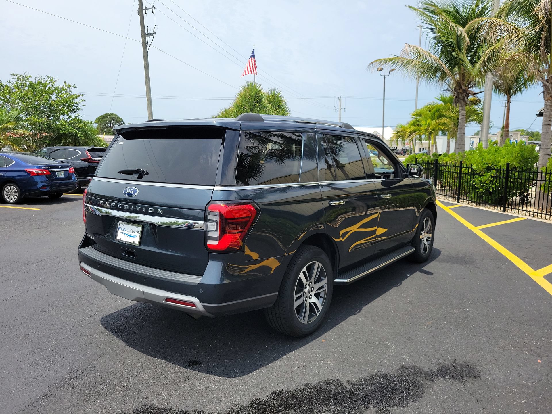 Used 2023 Ford Expedition Limited RWD image 7