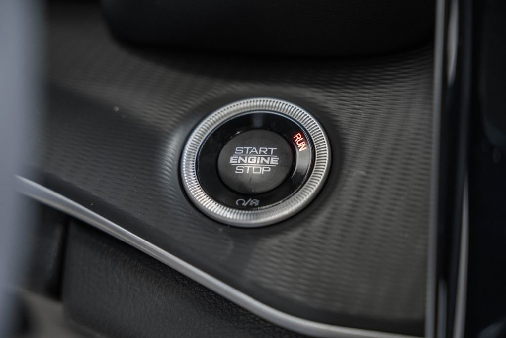 New 2025 Jeep Grand Cherokee 4WD image 24