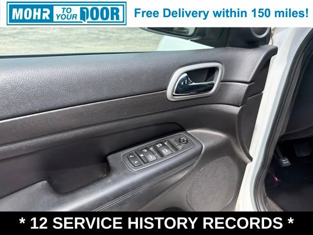 Used 2018 Jeep Grand Cherokee Laredo AWD/4WD image 13