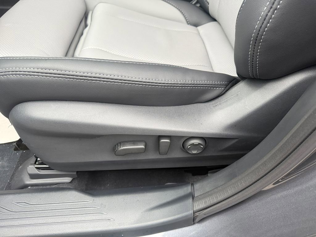 New 2025 Subaru Outback Limited image 15