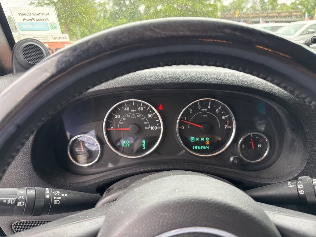 Used 2012 Jeep Wrangler Unlimited Sport AWD/4WD image 2