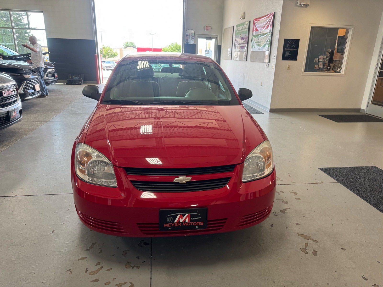 Used 2006 Chevrolet Cobalt LS FWD image 2