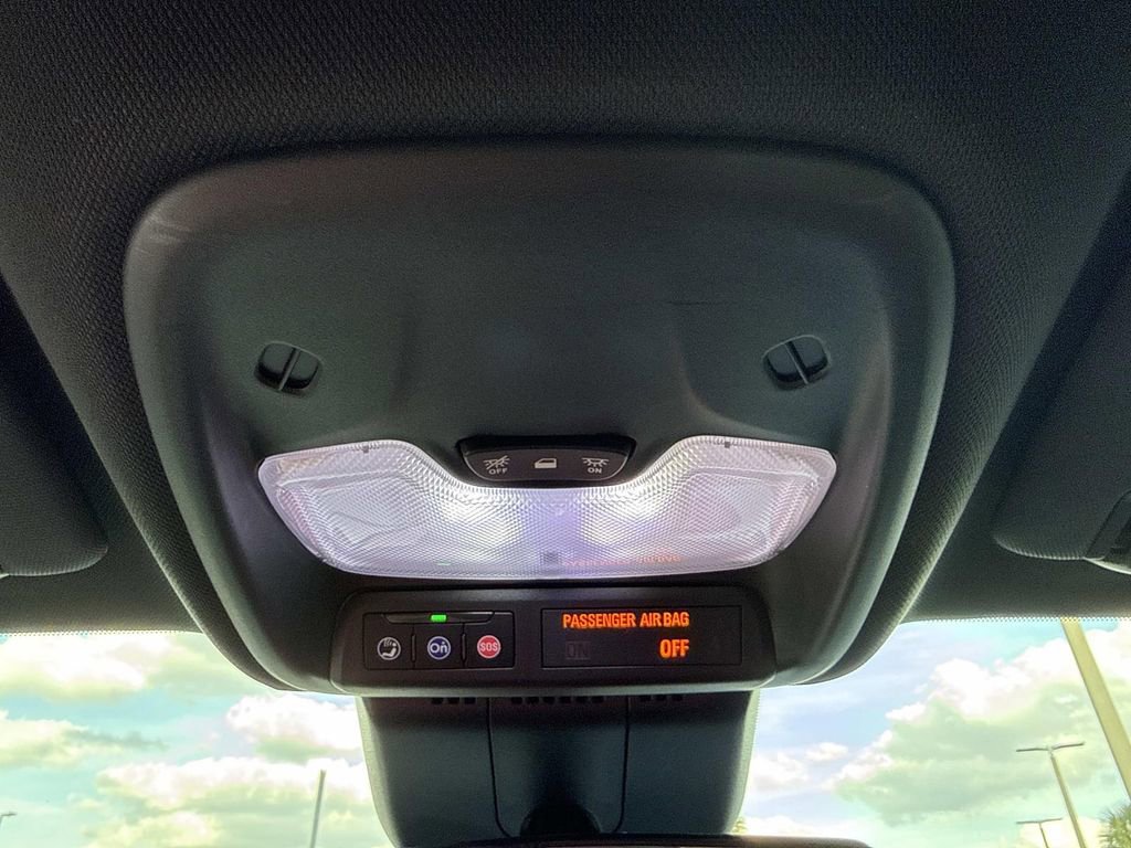 Used 2023 Chevrolet Colorado Trail Boss AWD/4WD image 43