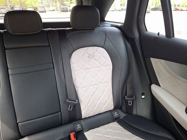 Used 2018 Mercedes-Benz GLC 300 4MATIC image 20