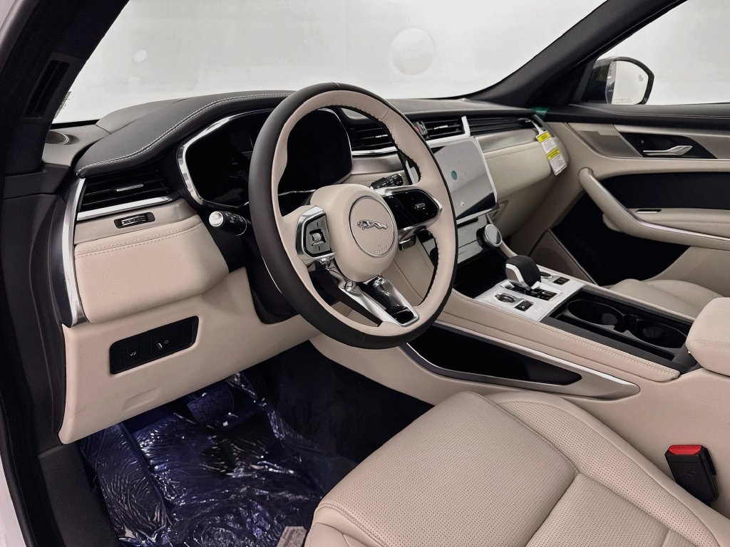 New 2026 Jaguar F-PACE R-Dynamic S AWD/4WD image 9
