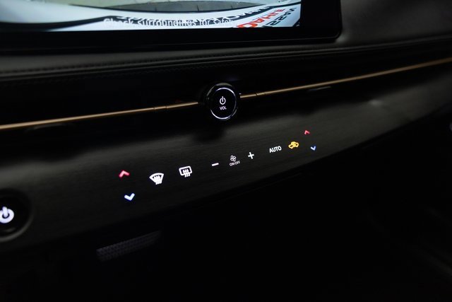 Used 2023 Nissan Ariya AWD image 29