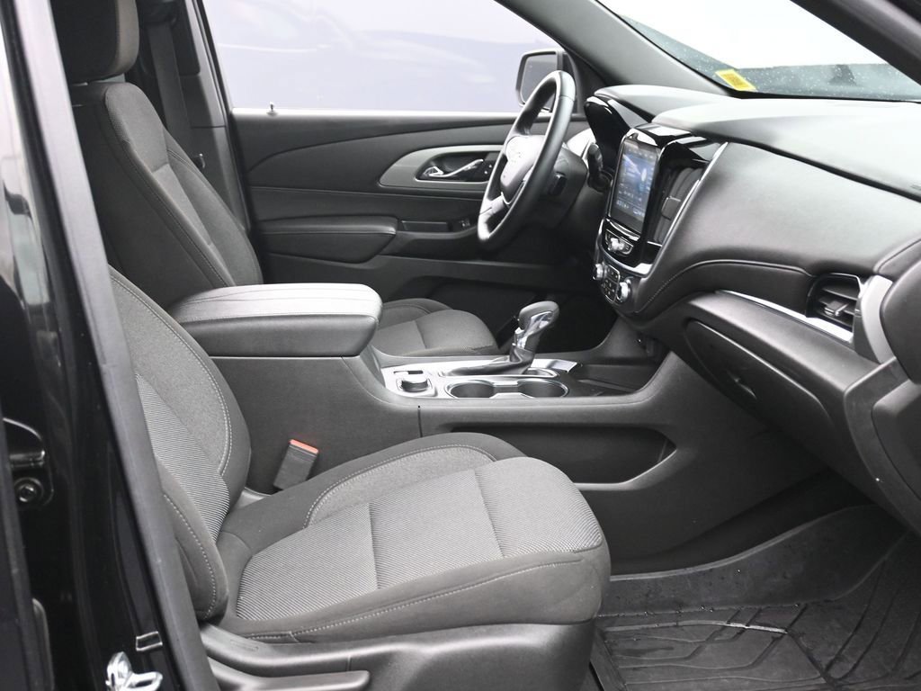 Used 2023 Chevrolet Traverse LT w/ LPO, Floor Liner Package image 11