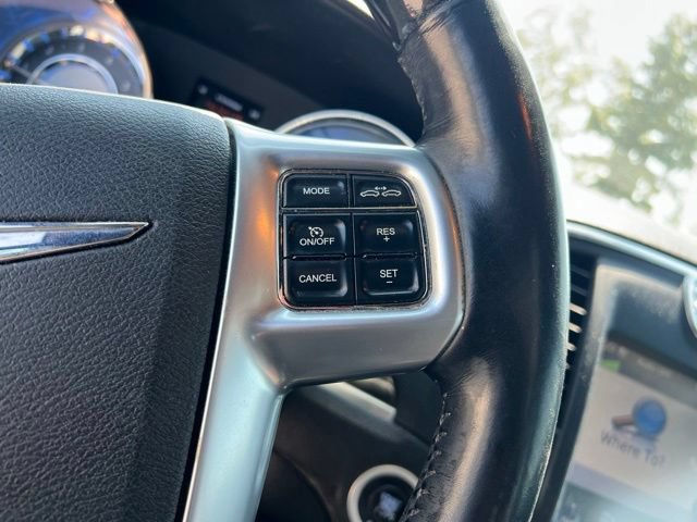 Used 2012 Chrysler 300 C w/ 19-Premium Speaker Group RWD image 15