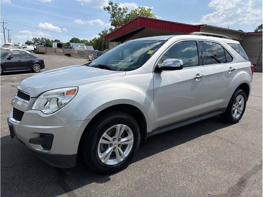 Used 2011 Chevrolet Equinox LT w/ Driver Convenience Package FWD image 3