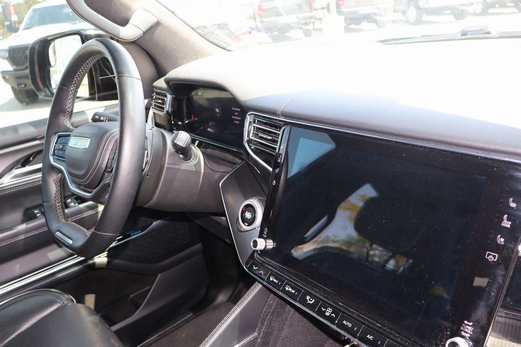 Used 2024 Jeep Grand Wagoneer L Series II w/ Quick Order Packagew 28T AWD/4WD image 9