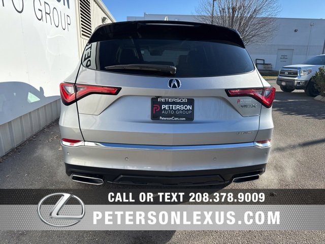 Used 2022 Acura MDX SH-AWD w/ Technology Package image 4