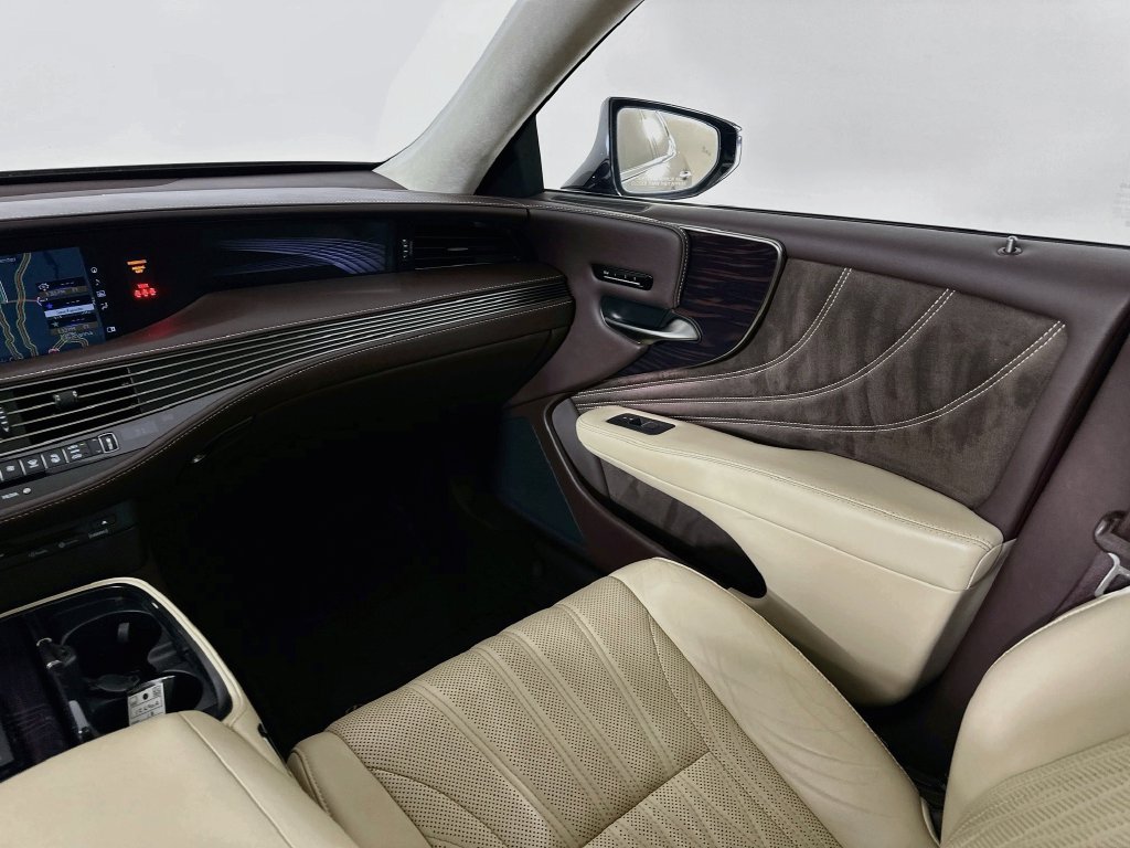 Used 2018 Lexus LS 500 AWD w/ Interior Upgrade Package image 30