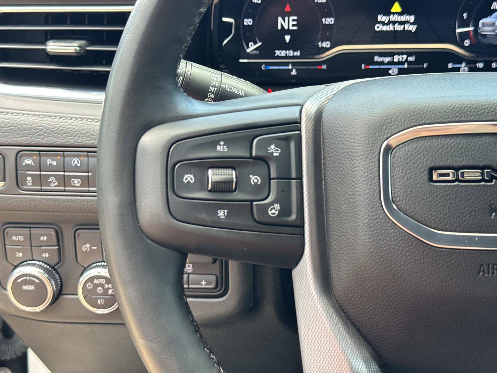 Used 2023 GMC Yukon XL Denali w/ Max Trailering Package AWD/4WD image 28
