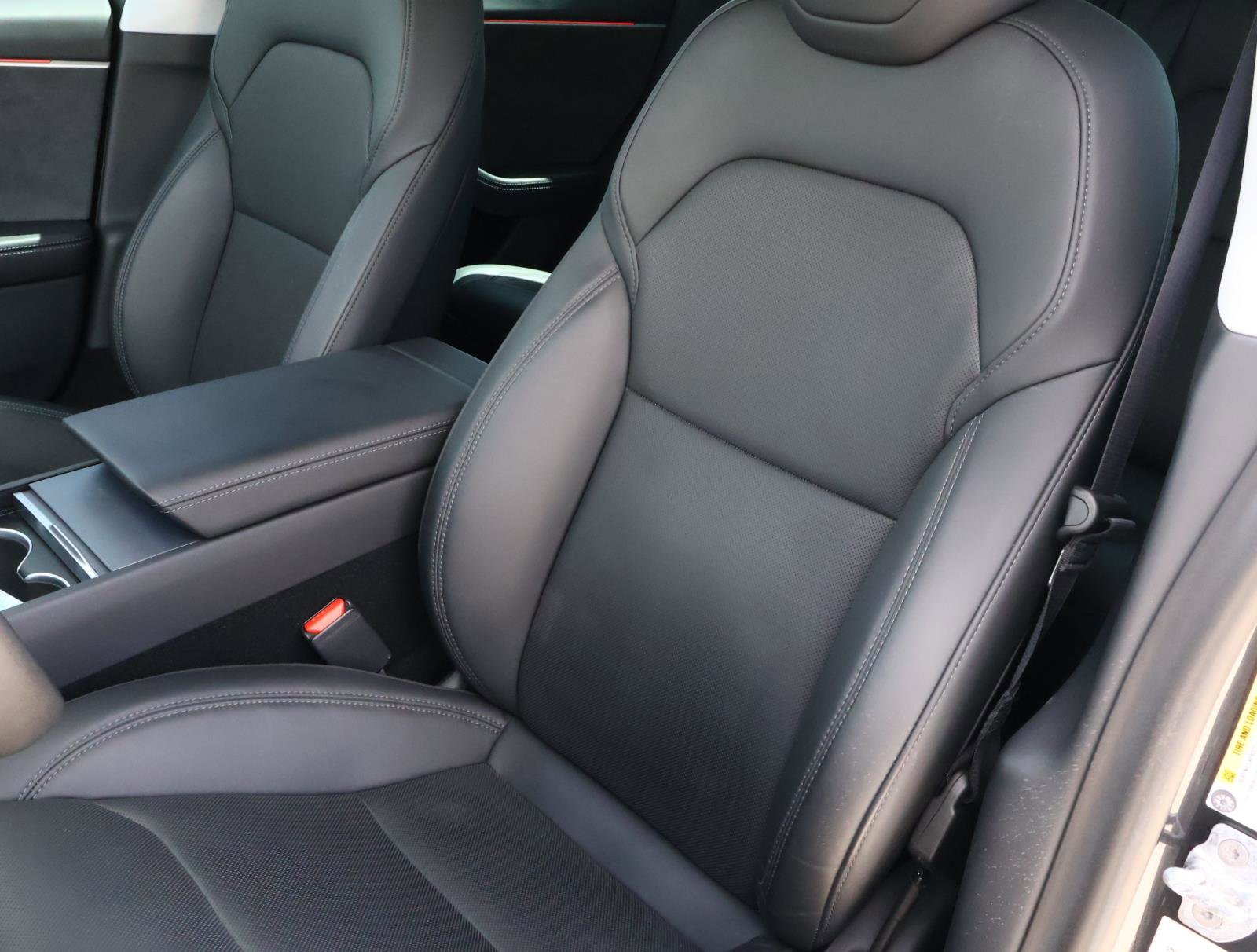 Used 2025 Tesla Model 3 Long Range image 13