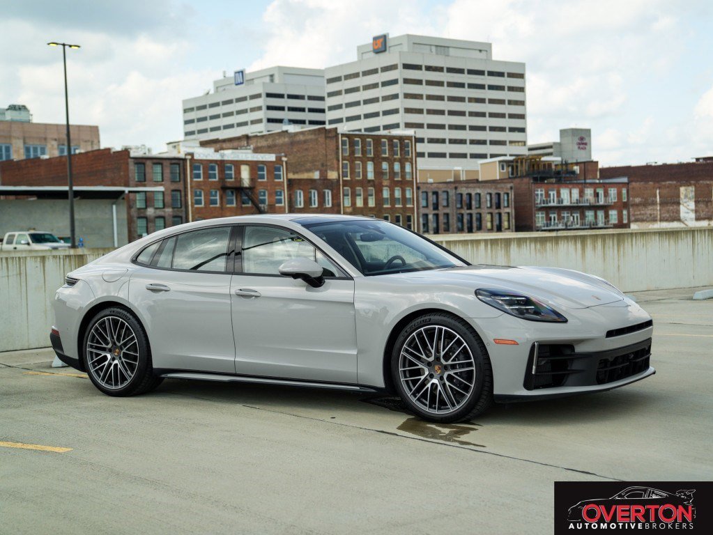 Used 2025 Porsche Panamera 4 image 11