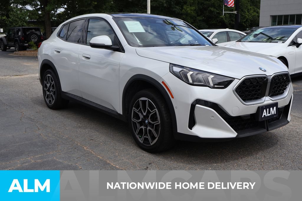 Used 2025 BMW X2 xDrive28i AWD/4WD image 4
