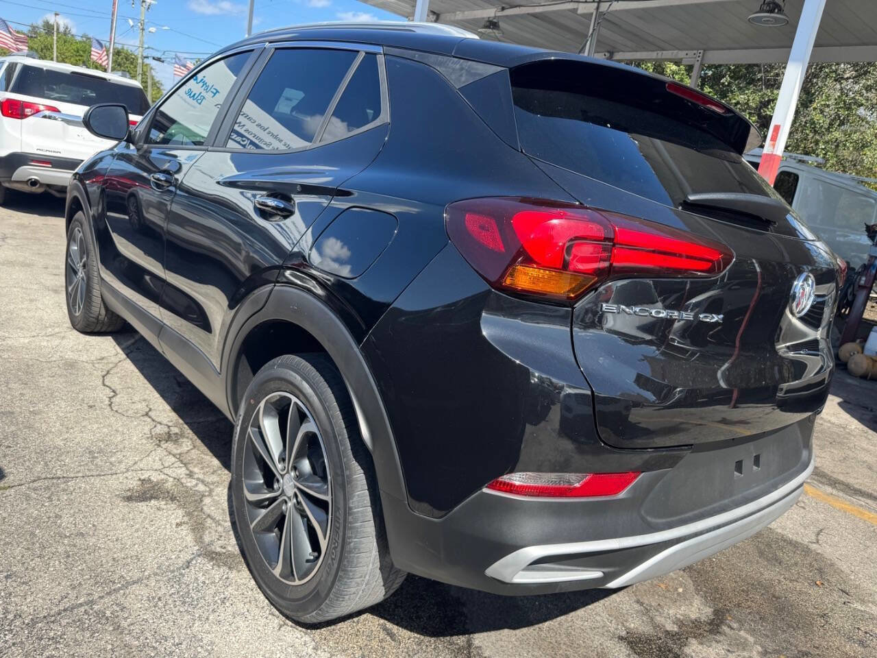 Used 2021 Buick Encore GX Select image 3