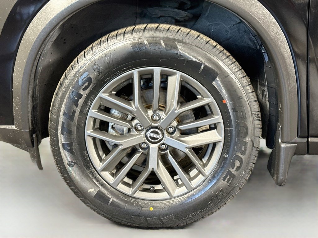 Used 2023 Nissan Rogue S FWD image 37