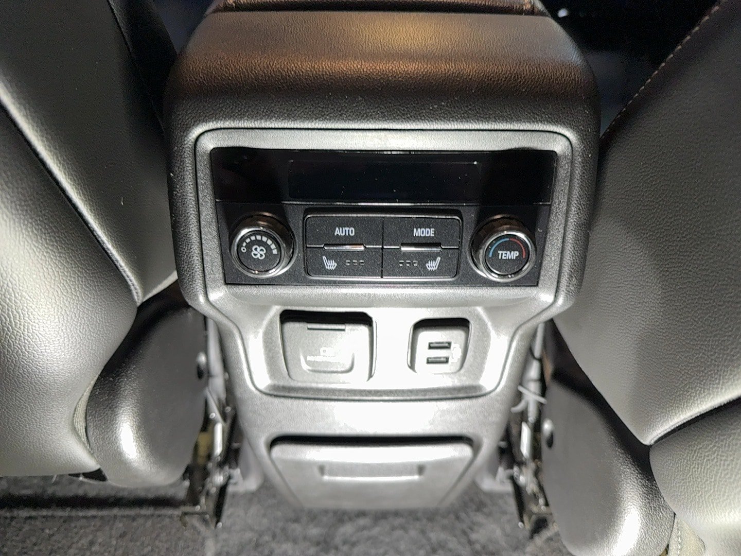 Used 2019 GMC Acadia SLT w/ LPO, Black Accent Package AWD/4WD image 61
