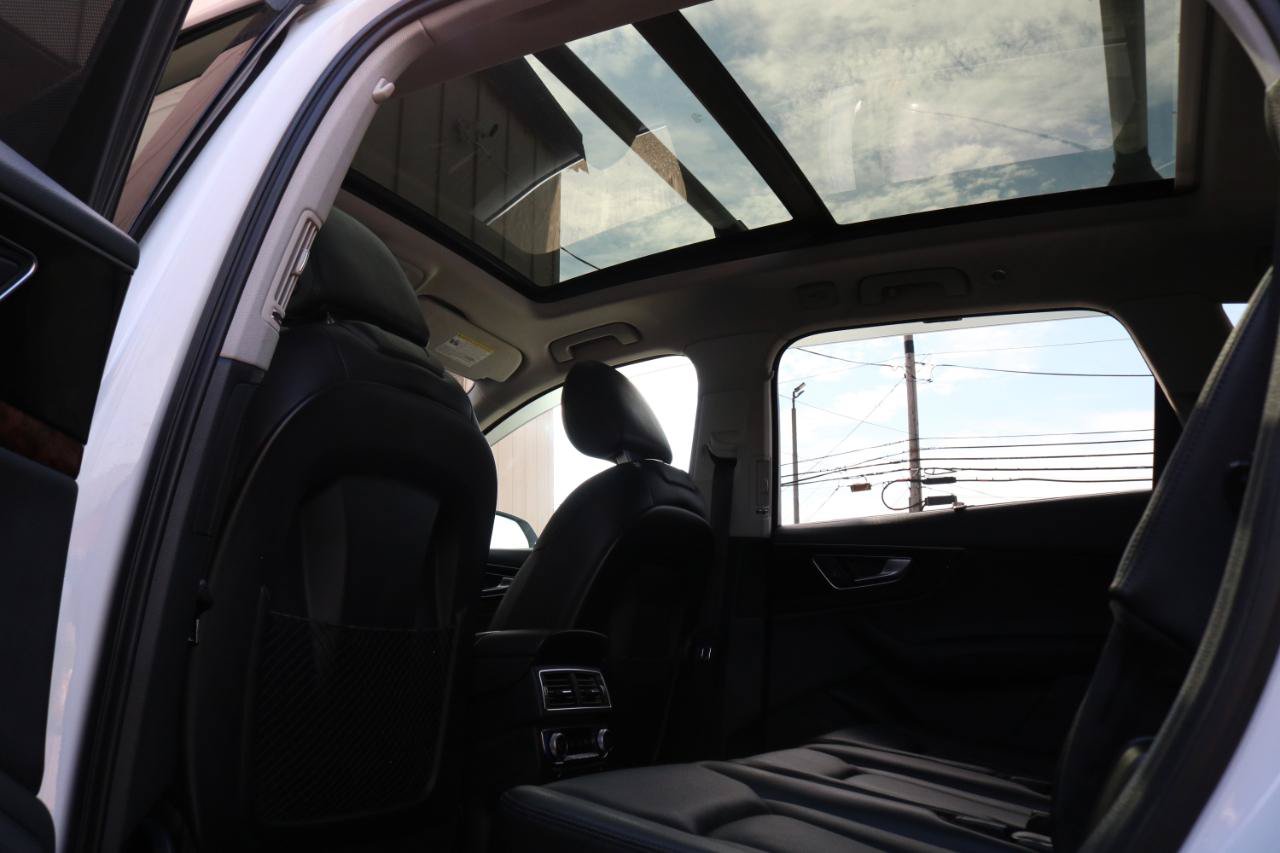 Used 2018 Audi Q7 3.0T Prestige AWD/4WD image 41