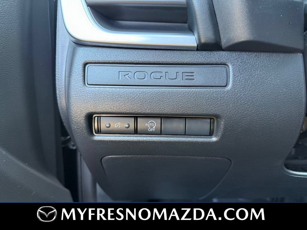 Used 2024 Nissan Rogue S FWD image 26