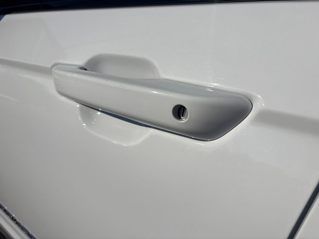 Used 2023 Jeep Grand Cherokee Limited image 13