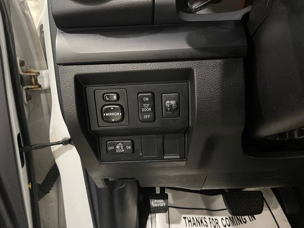 Used 2015 Toyota Tundra SR image 12