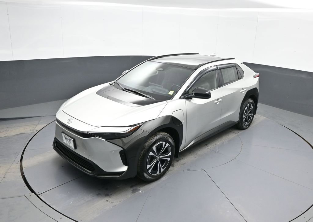 Used 2023 Toyota bZ4X XLE w/ Weather Package image 34